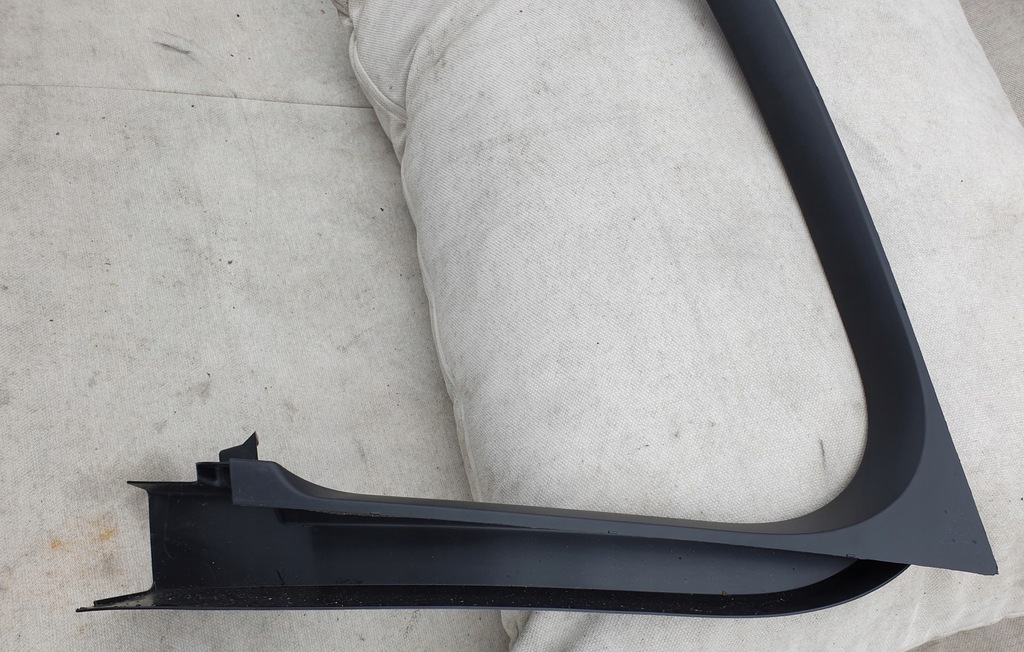 фото №6, Прокладка рамка скло двері лівий перед volvo xc40