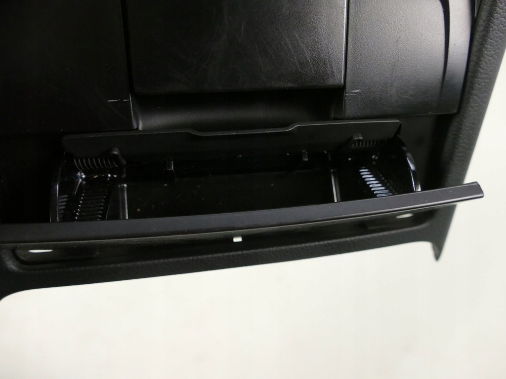 фото №12, Audi a4 b8 lift s-line sedan решётка обдув задняя