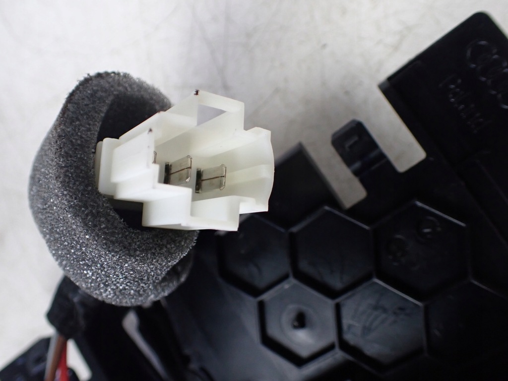 фото №8, Бардачок попільничка audi a5 8t 8k0857951