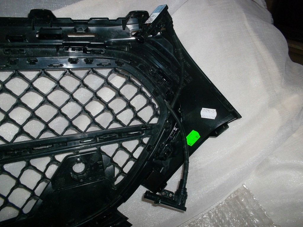 Mercedes e klasa 214 w214 решітка радіатора решітка радіатора під  камера підсвічуваний a2148804501 Оригінал