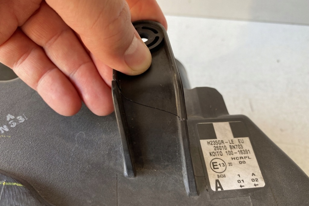 фото №16, Лампа права передня nissan almera ii хетчбек n16 10016391 1.5l дизель