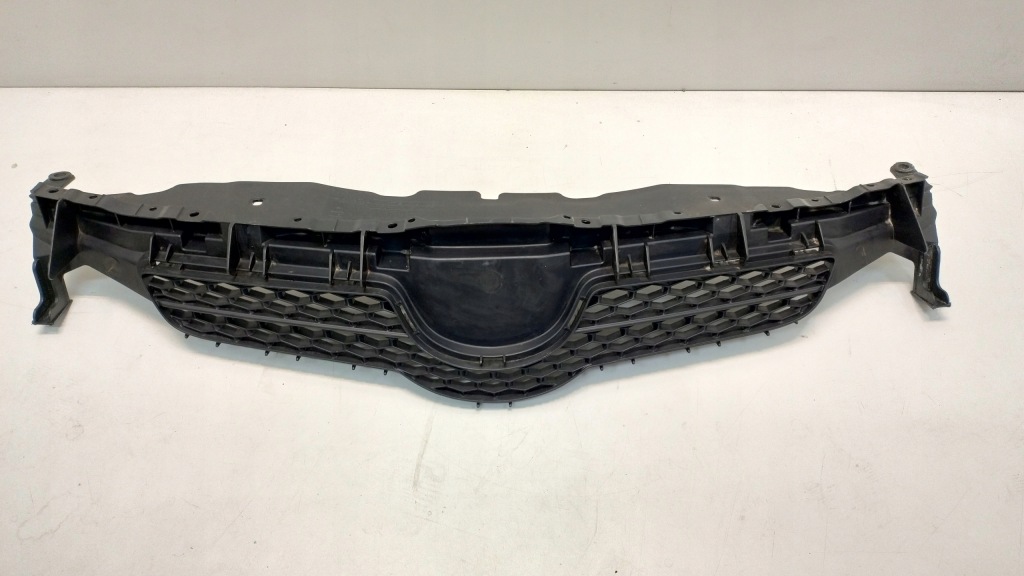 фото №1, Усилитель решётка бампера toyota auris i