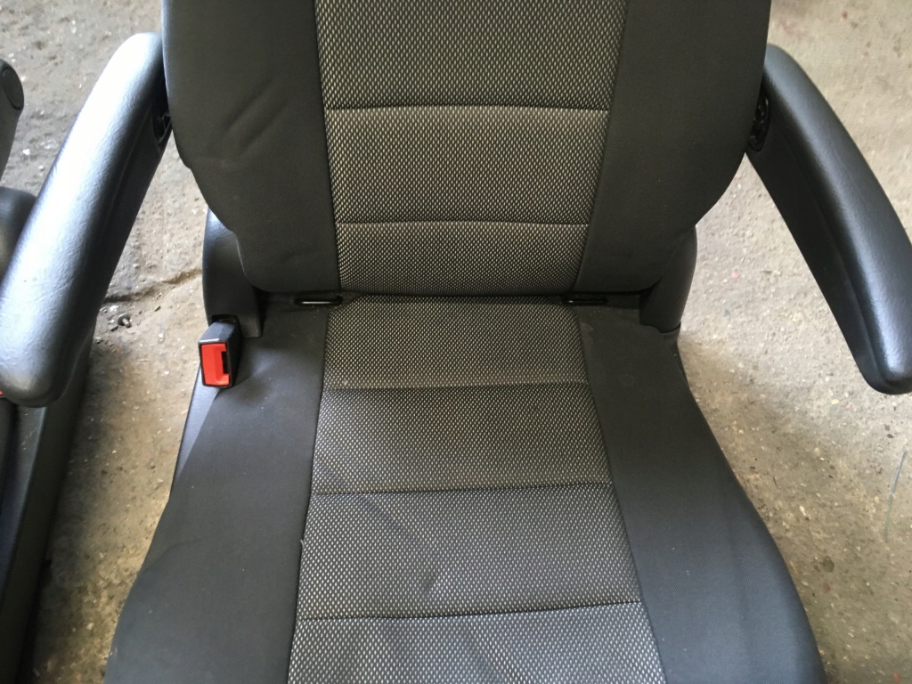 фото №3, Сиденье задняя ii ряд правый chrysler grand voyager