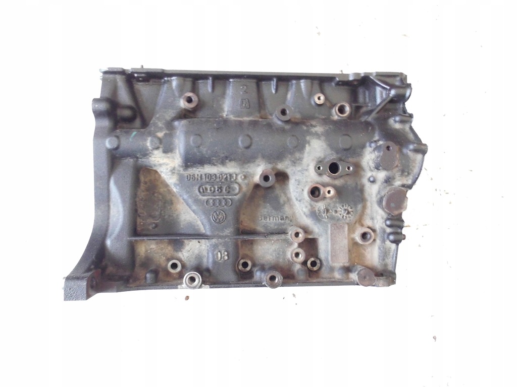 фото №10, Блок двигателя 06h103021j leon octavia ii golf v vi a3 8p a4 b8 a5 8t 1.8tfsi