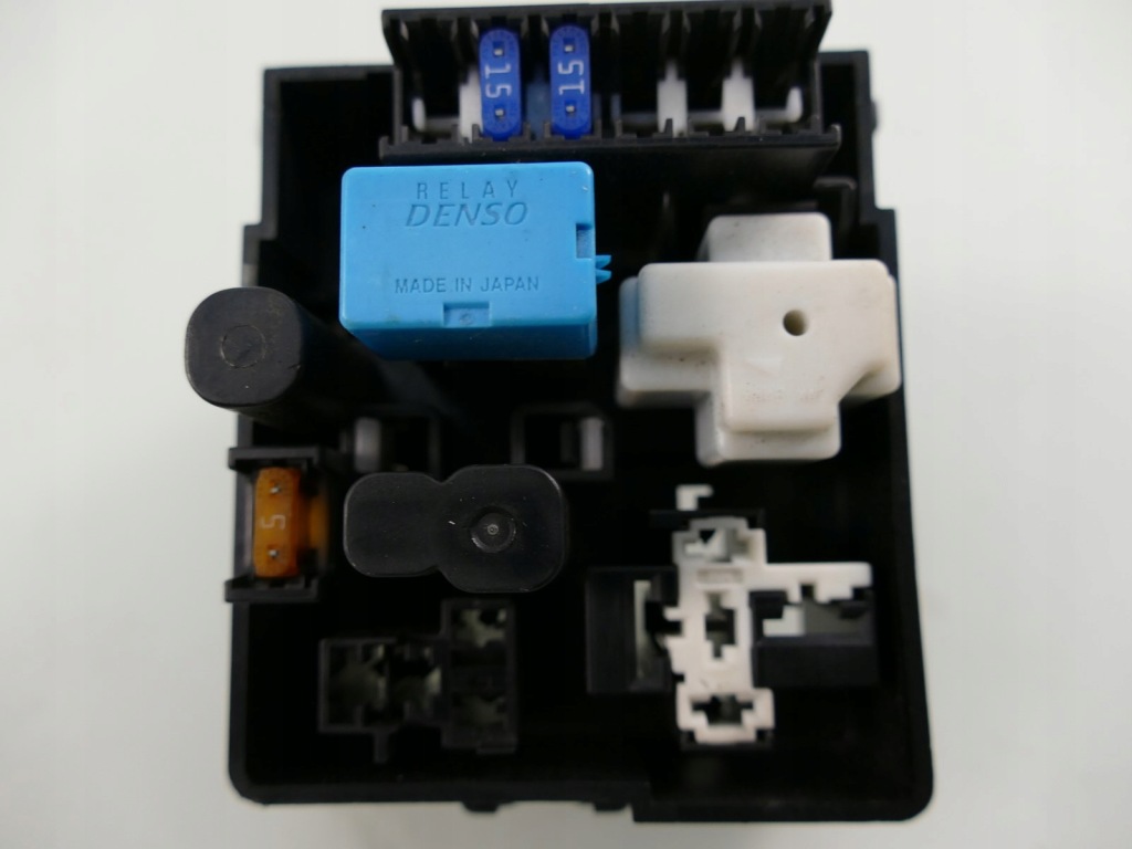 фото №3, Toyota rav4 ii lift d4d коробка запобіжників