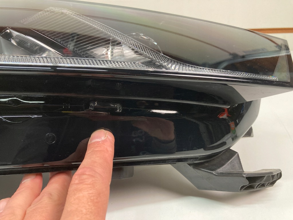 фото №8, Лампа правая передняя skoda octavia iv 5e4