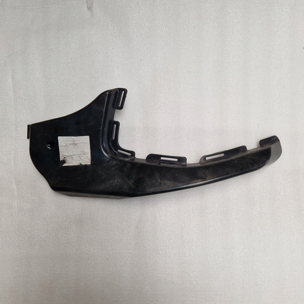 фото №1, Audi a6 c8 напрямна бампера лівий перед 4k0807097