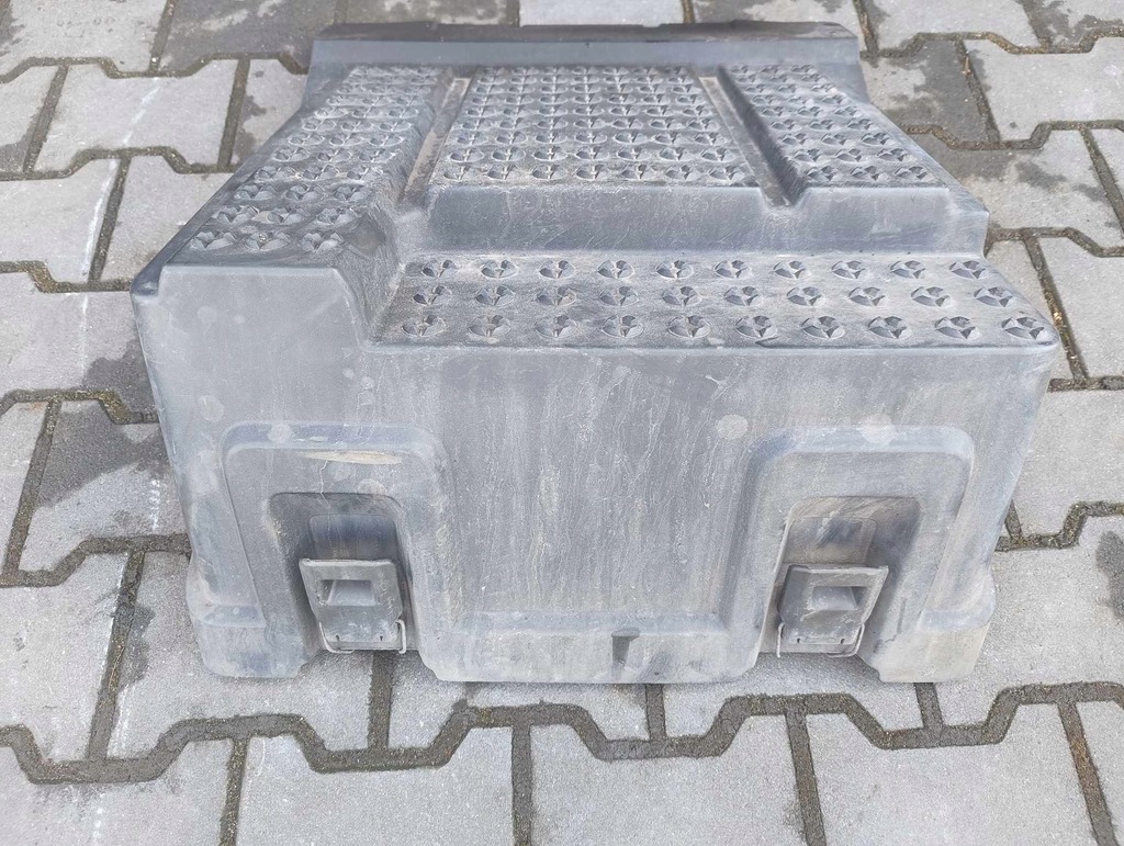 фото №1, Кришка акумуляторів scania r ngs 2395354