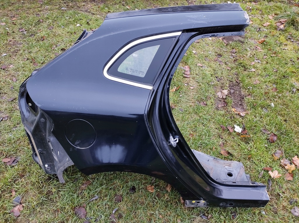 фото №1, Volvo v40 12- чверть крила задня правий