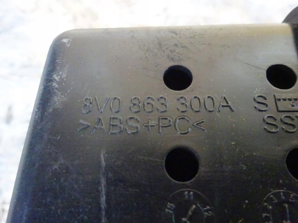 фото №7, Audi a3 8v бардачок туннель полка соединитель audi music интерфейс 8v0863300a