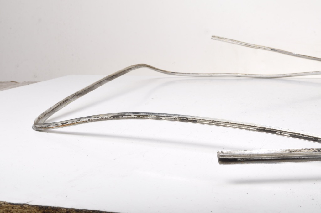 Bmw e24 молдинг стекло передней лобовое комплект Доставка