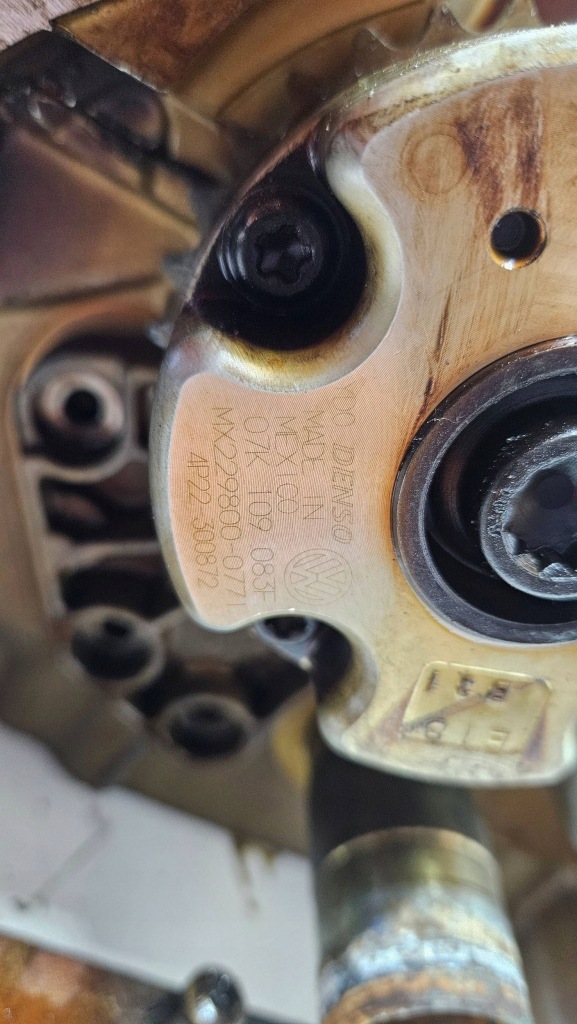 Vw passat b7 америка 2.5b jetta beetle головка двигуна 07k103373d Оригінал