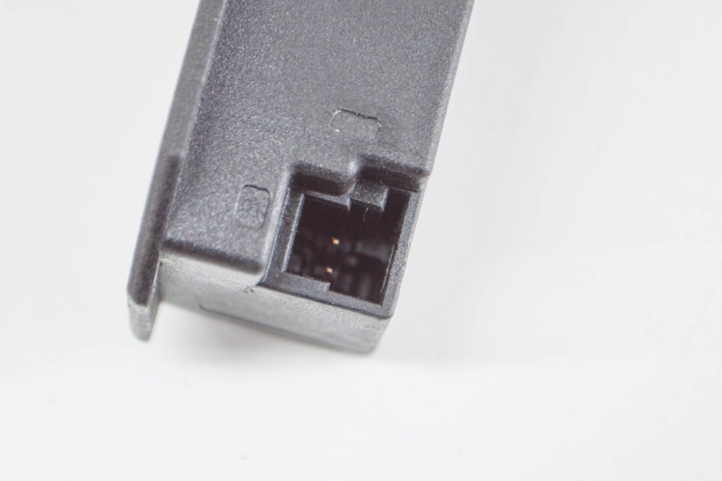 фото №6, Audi q8 антенна бесключевая 4m0907247a 3354.2502 3.0 гибрид 210kw 2021