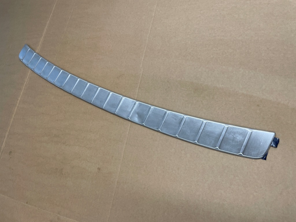 фото №1, Volvo v60 iii kombi хром бампера задня задній