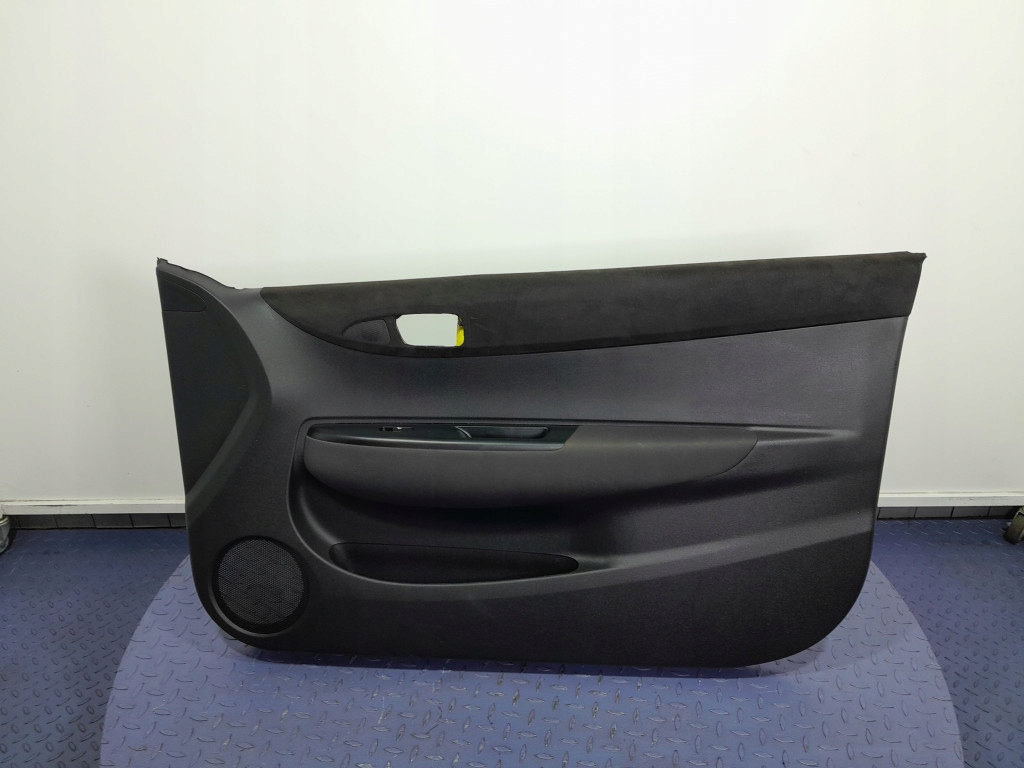 фото №1, Hyundai i20 i 3d обивка обшивка дверь перед правый eu