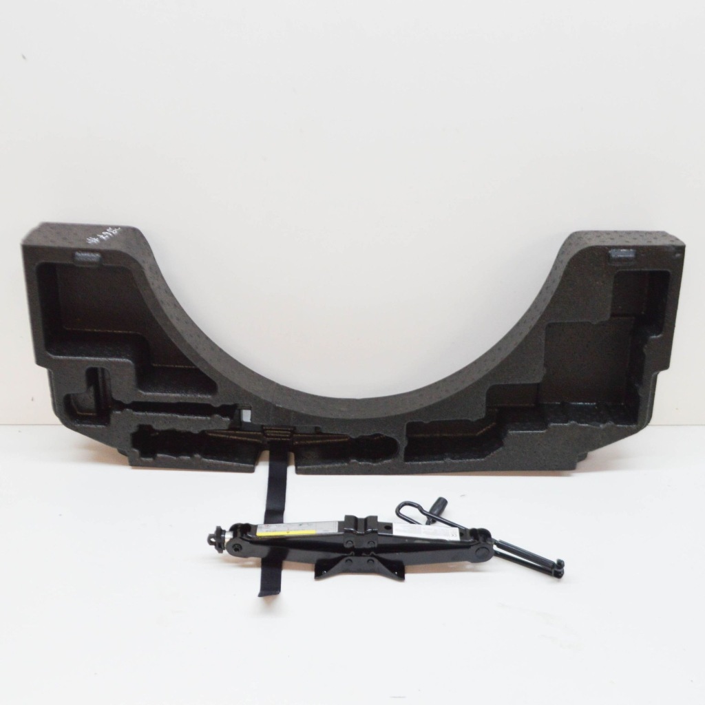 фото №1, Audi a3 s3 8v 2015 інше елементи оздоблення багажника