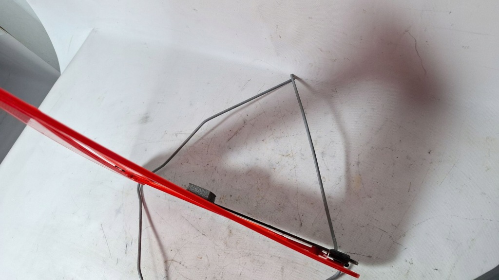 Треугольник предупредительный задний volvo s80 9190063 в Украине