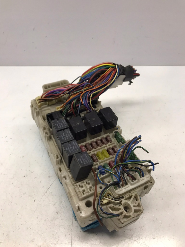 фото №1, Grandis 2.4b коробка предохранителей mr587655