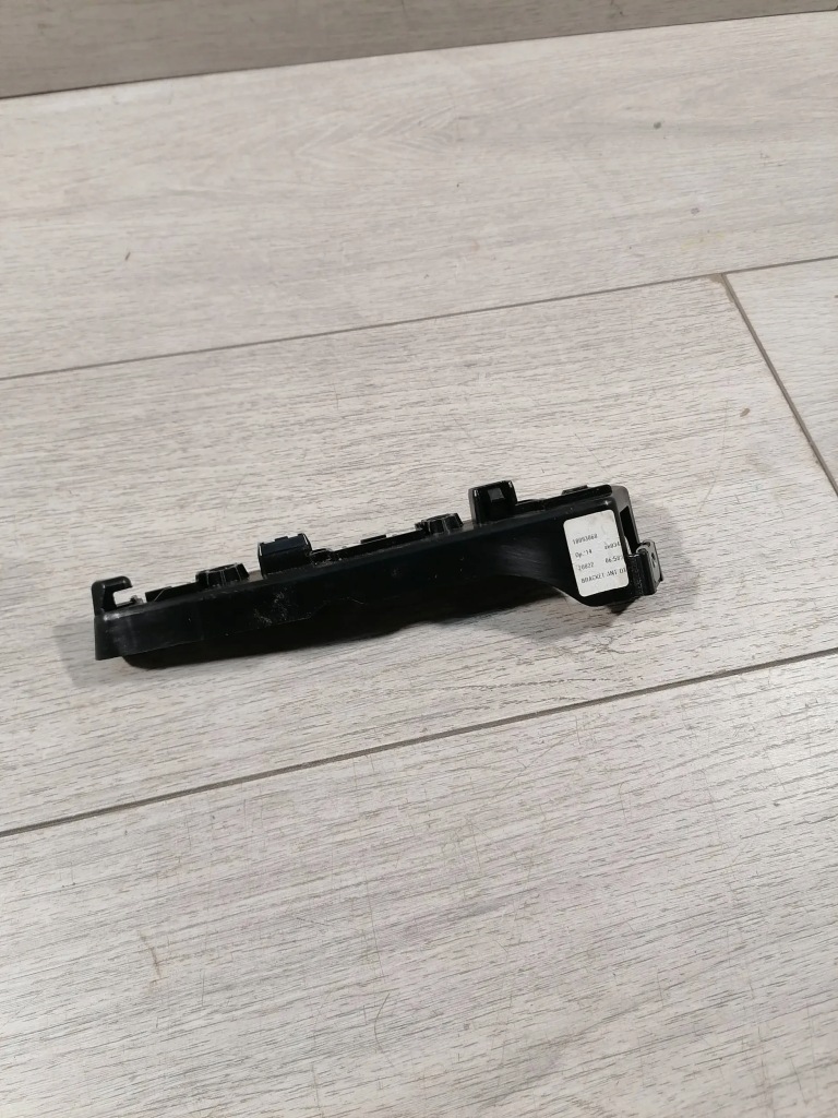 фото №1, Fiat 500 направляющая бампер правый перед 18093068