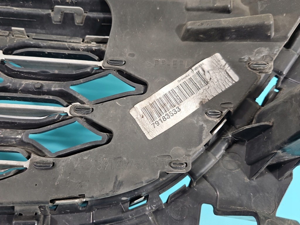 Решётка радиатора решётка радиатора opel insignia b 21r рестайлинг  хром Оригинал