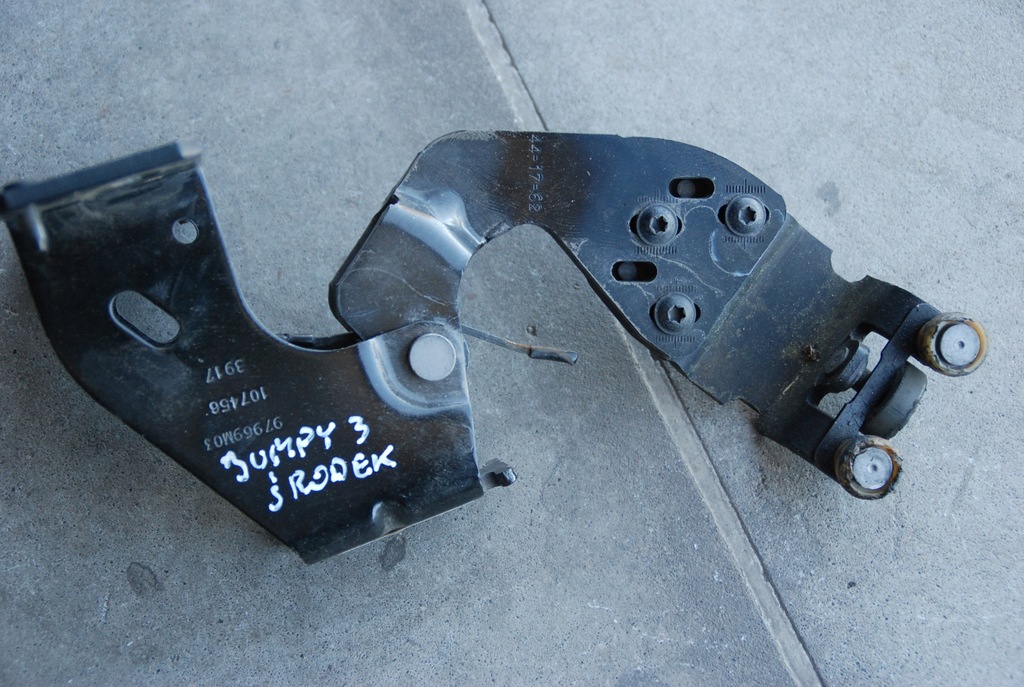 фото №1, Ролик дверь раздвижных правая l3 задняя expert iii