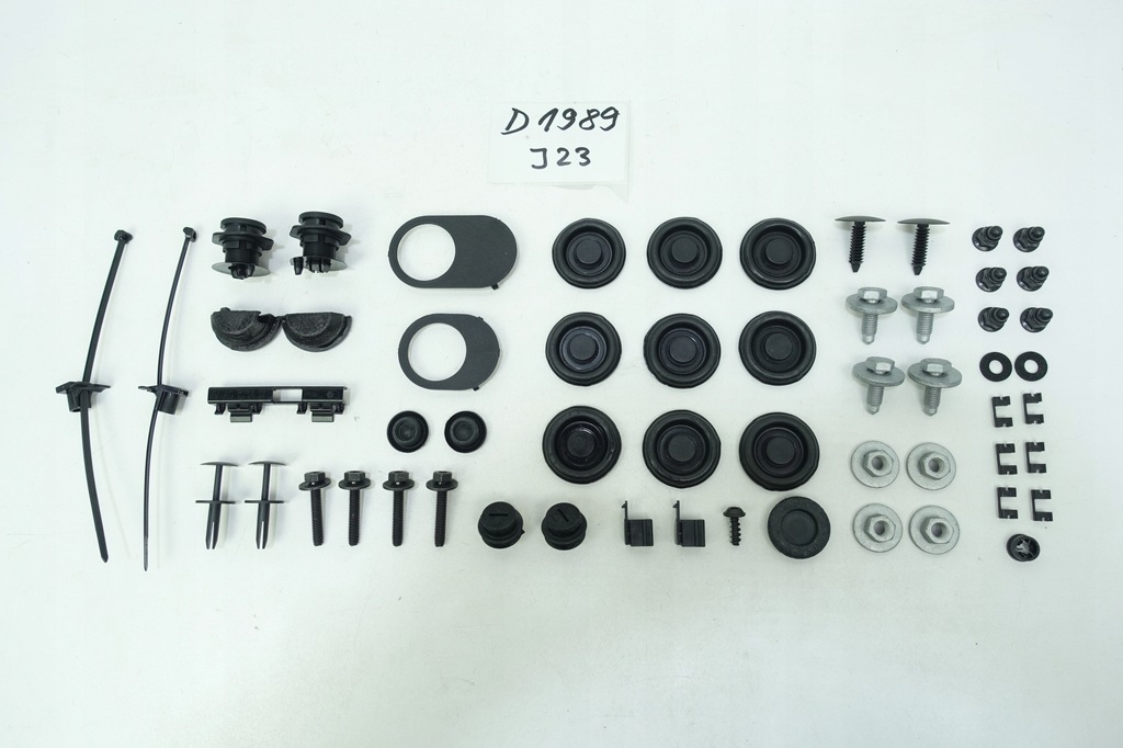 фото №1, Набір гвинт заглушок кріплення капот audi a4 b9