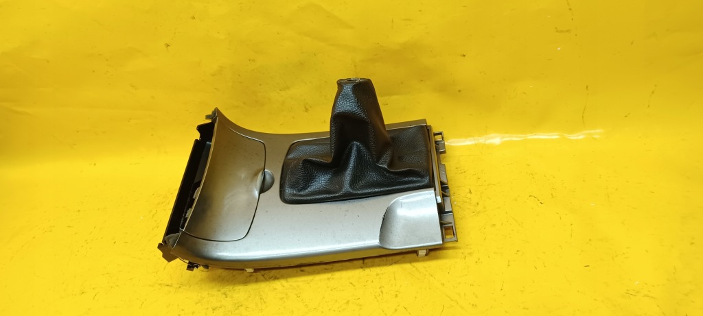 Купити Рамка чохол передач сіра mazda 6 gj6a 01-07r