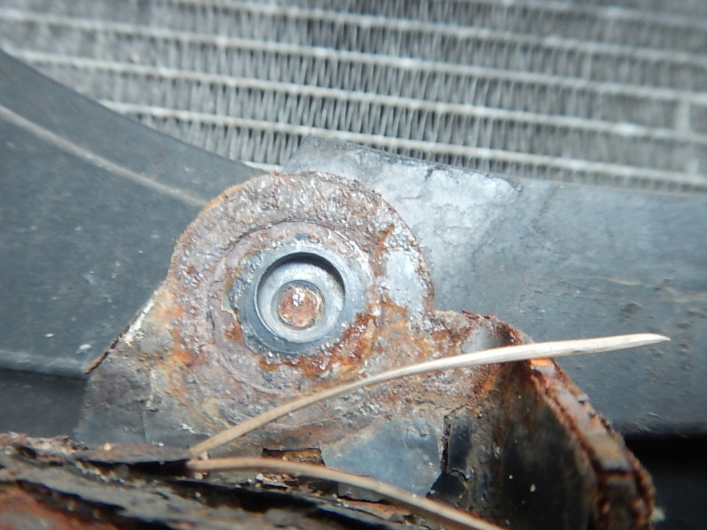 Усилитель ремень передний радиатор audi a6 c6 3.0 tdi Доставка