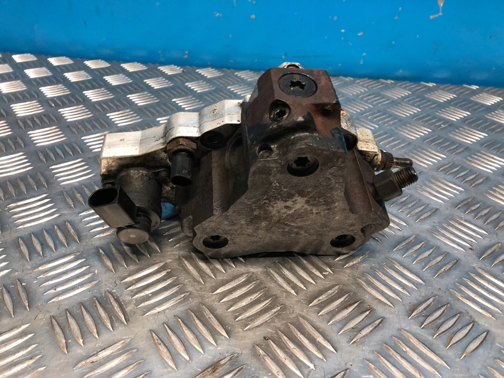 фото №1, Mercedes w211 2,2 cdi насос впрыскная om646