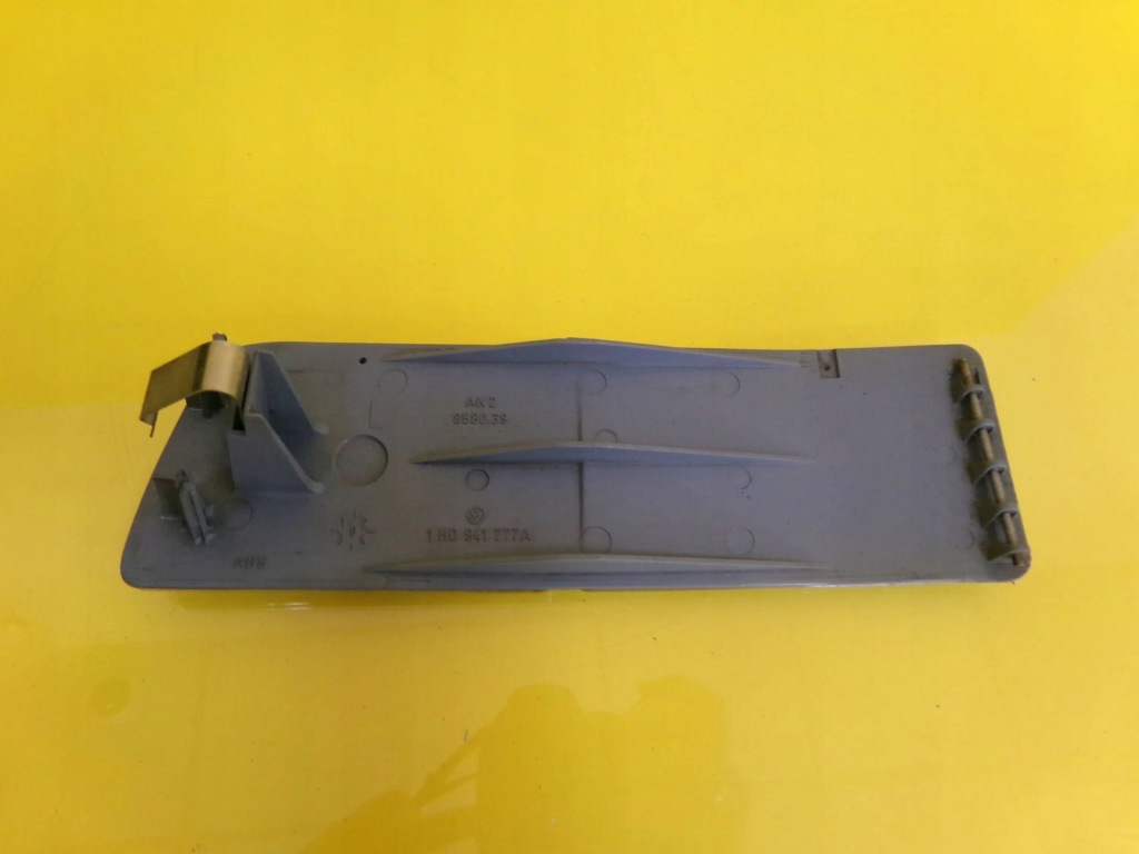 фото №6, Відбивач заглушка лівий vw golf iii 1h0941777a nr47