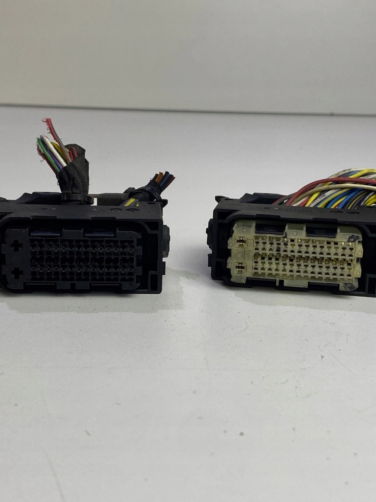 фото №7, Роз'єми штекер колодка блок керування двигуна bmw f20 f30 n13 1.6i