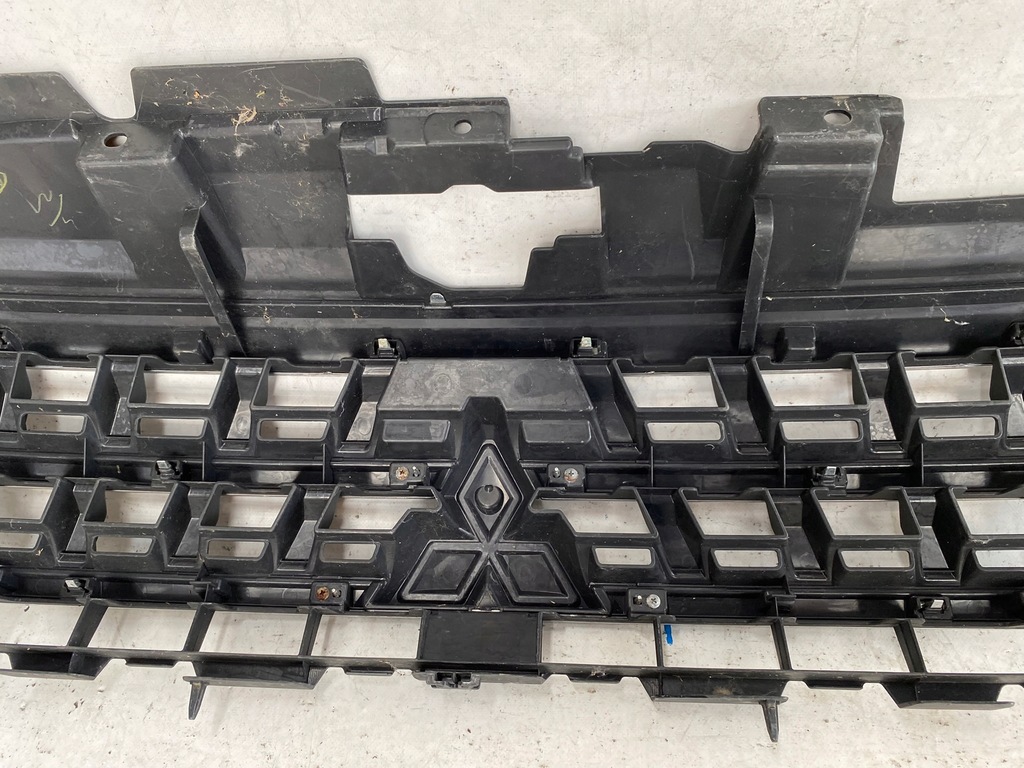 фото №8, Mitsubishi pajero iv lift 15- решітка радіатора решітка радіатора бампера перед 7450a975