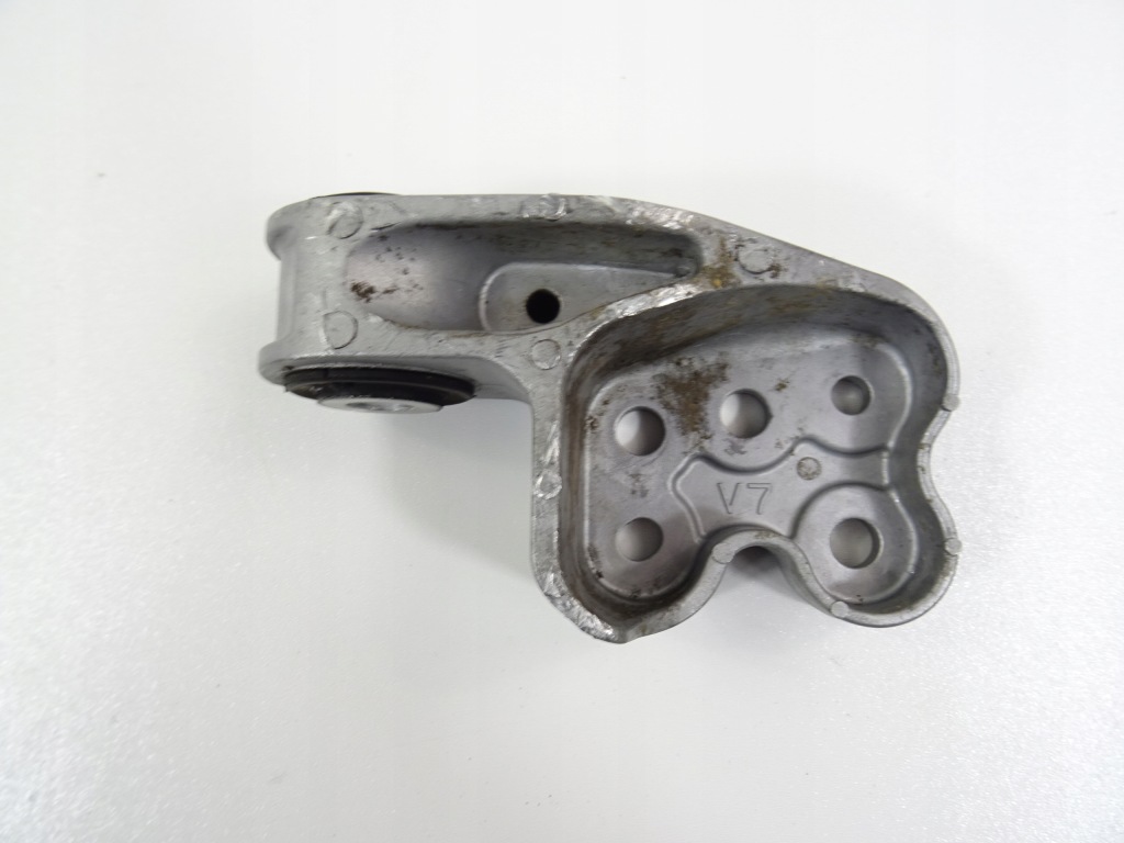 Lexus ux 250h 2.0 гибрид кронштейн кронштейн 2018- в Украине