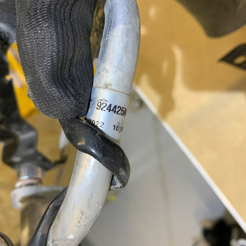 Renault megane v etech шланг кондиционера клапан датчик 924415mz1a Оригинал