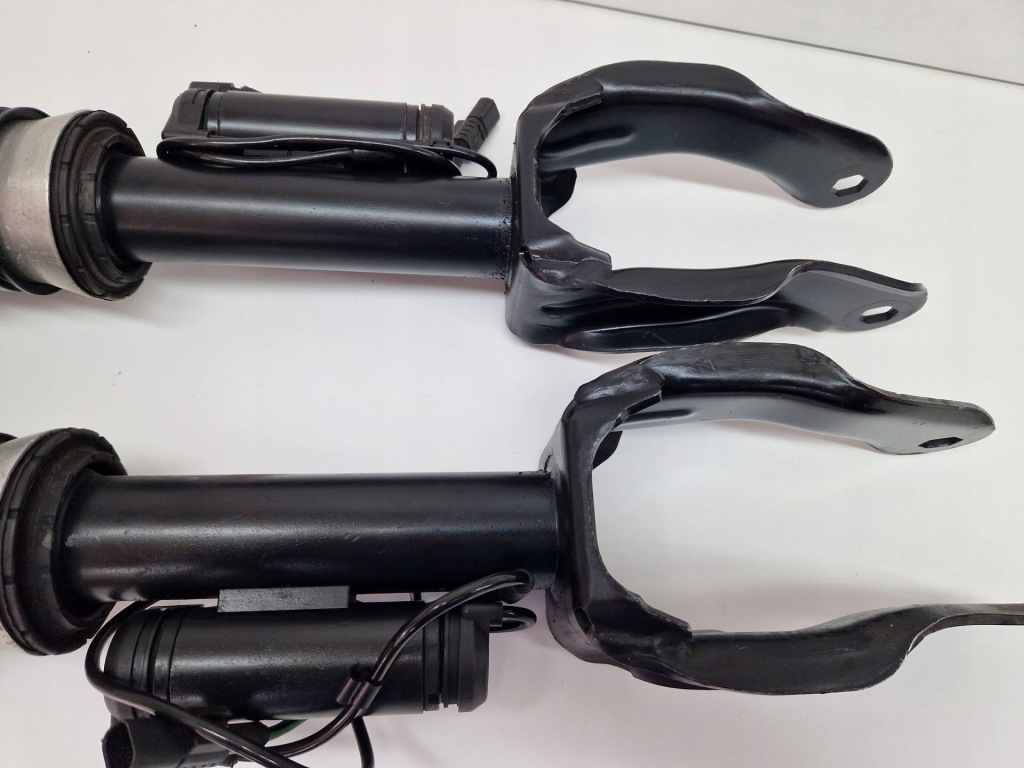 фото №10, Mercedes x166 6.3amg амортизатор a1663201368 a1663201468