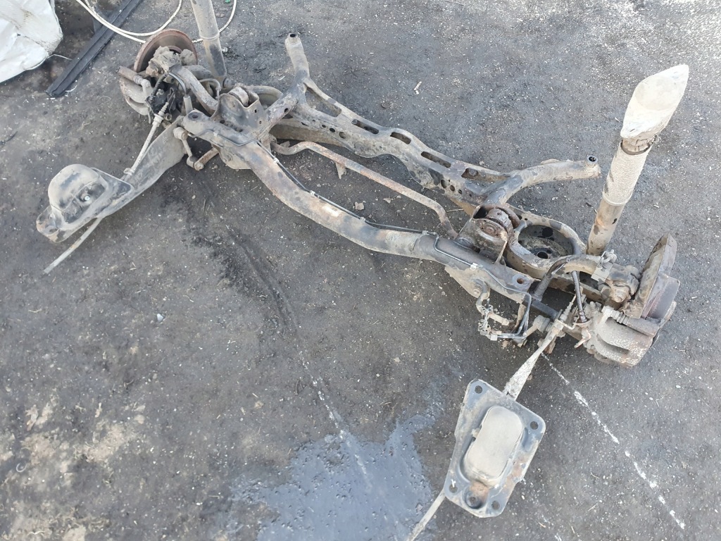 фото №6, Балка важелі заднього підвіска volkswagen vw touran 04r 2.0tdi bez отворів