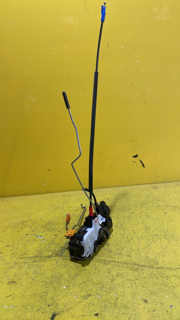 фото №1, Opel zafira c - замок двері - правий перед - uk