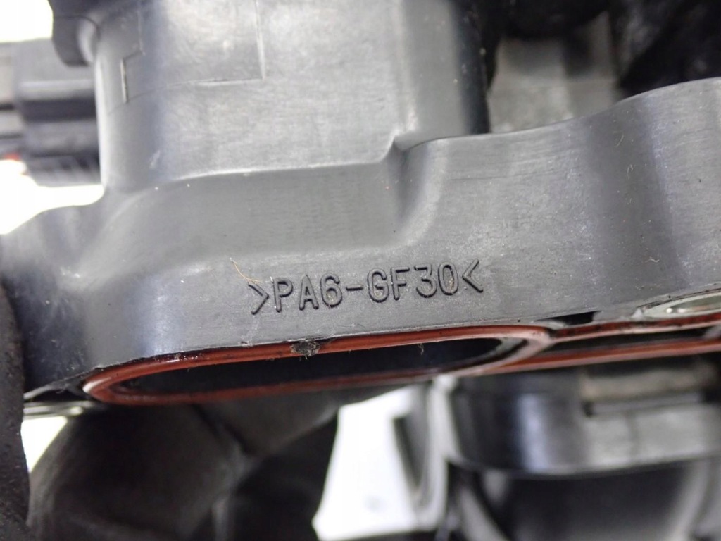 Купити Колектор впускний  оригінал toyota auris 2 e18 1.33 vvt-i 1nr 15r