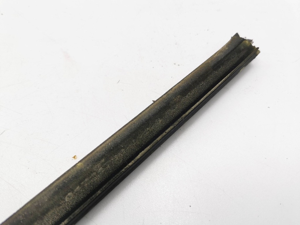 фото №8, Chrysler pt cruiser 2004 левая сторона молдинг прокладка стекло дверь передних