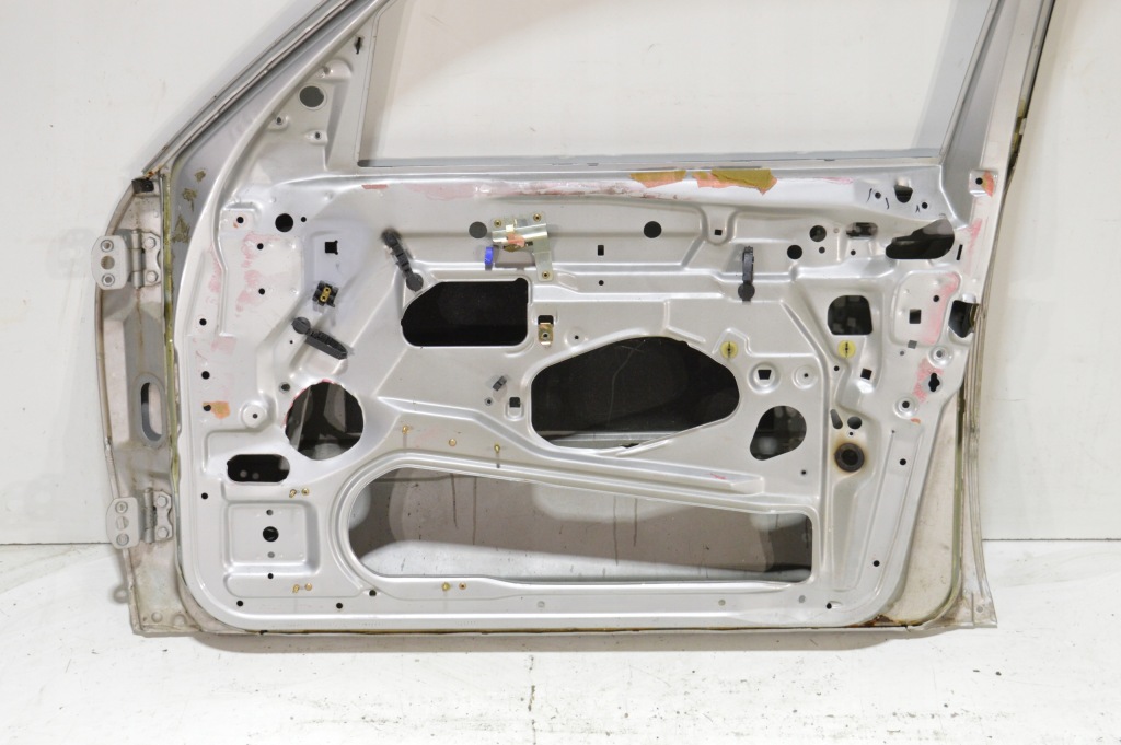 Двері праве перед mercedes w140 s klasa 1407200209 Ціна