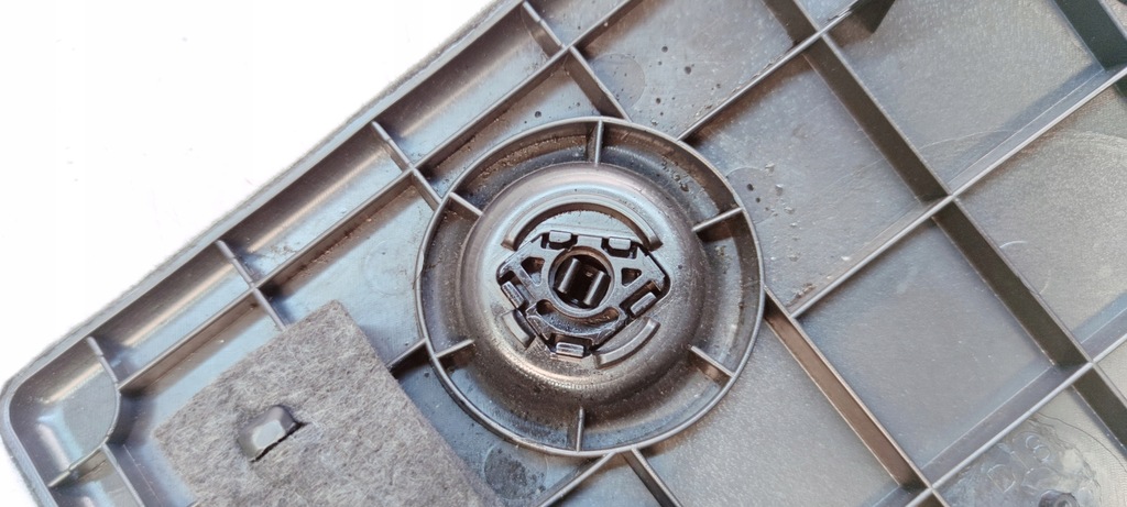 фото №4, Заглушка обшивка багажника ліва audi a3 8v