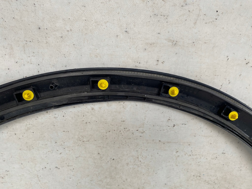 фото №12, Audi rsq8 18- молдинг крыла перед правая 4m8853718e