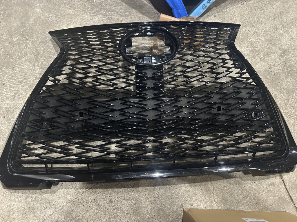 фото №1, Решётка радиатора решётка радиатора lexus ux f-sport 53111-76150