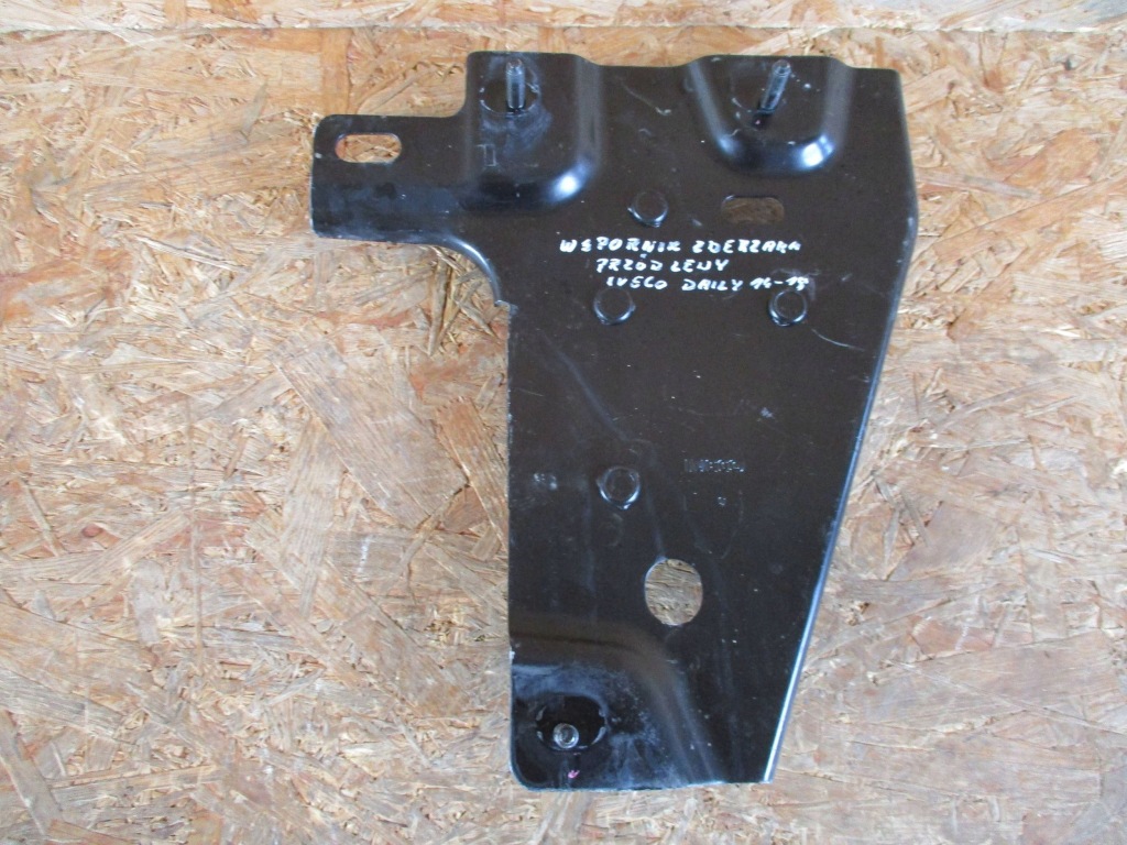 Купити Кронштейн бампера перед лівий iveco daily 14-