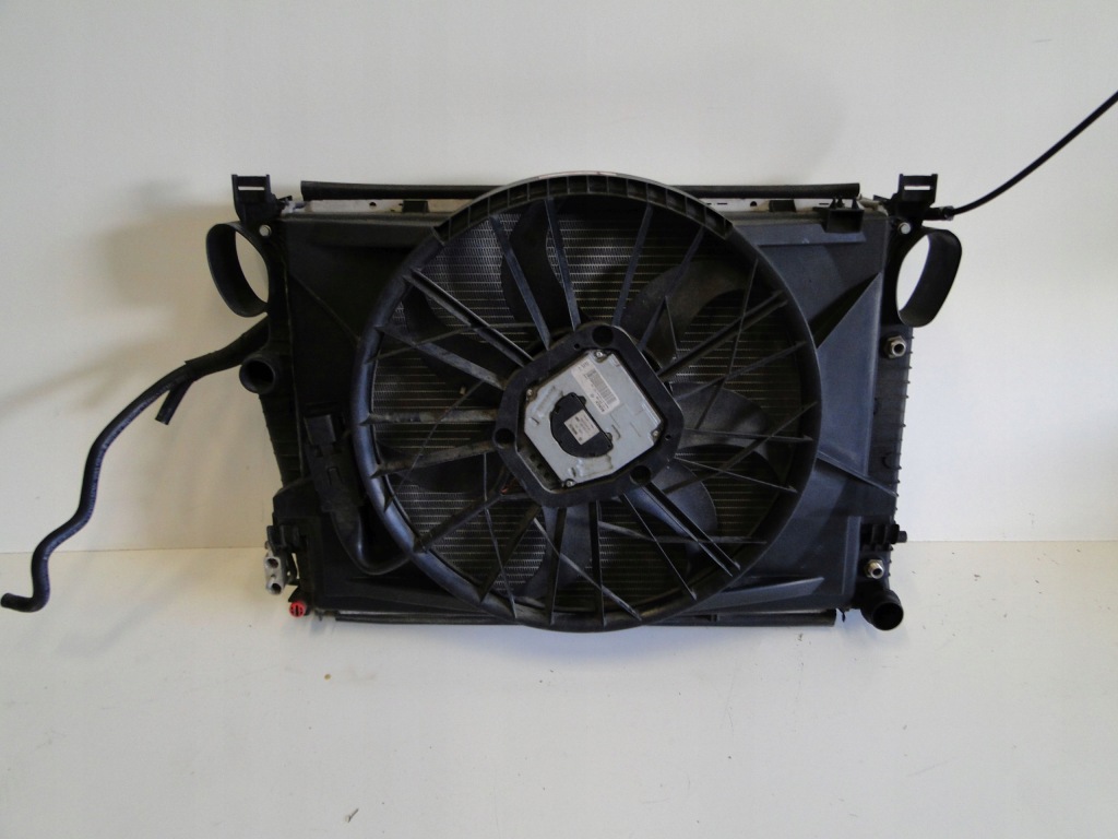 Mercedes sl 500 r230 230 дорестайлинг  радиатор воды жидкость Цена