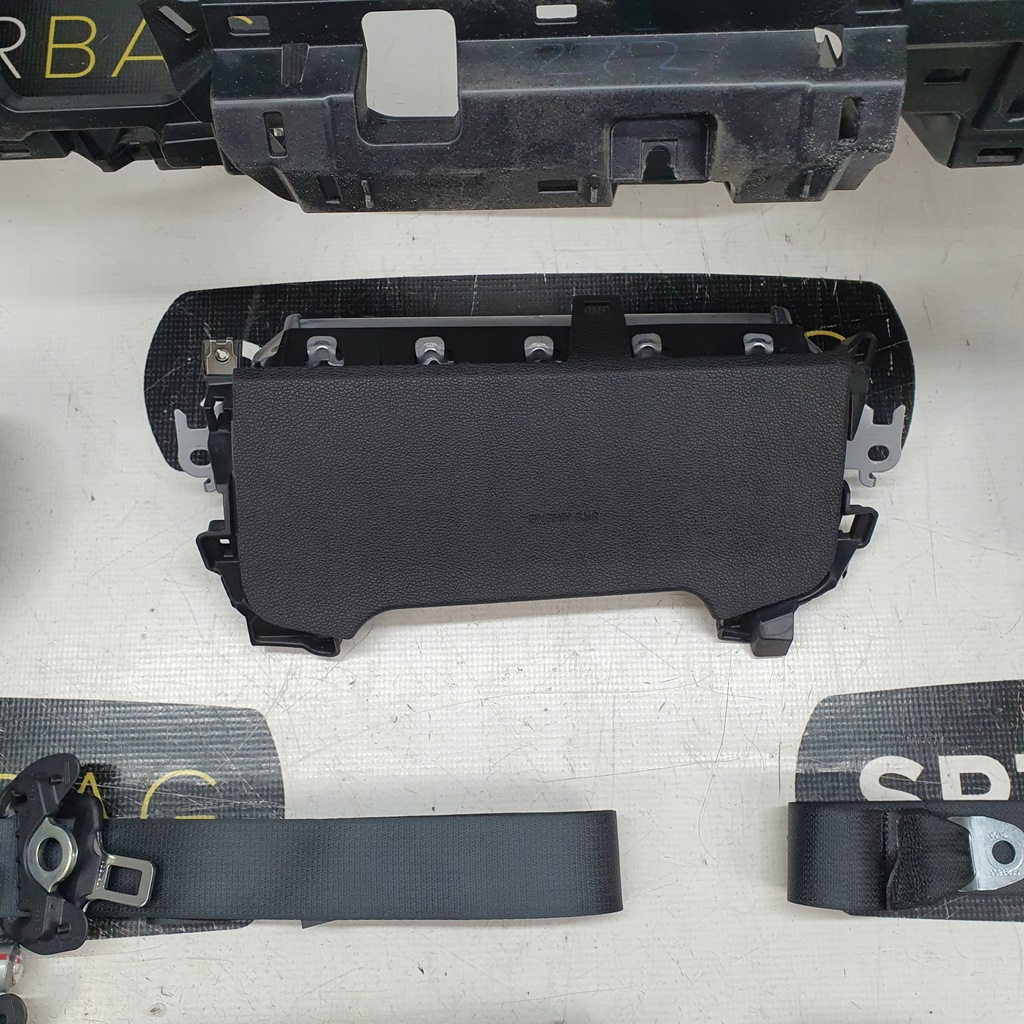 фото №7, Corolla e21 face lift панель приладів консоль подушки безпеки ремені подушка безпеки