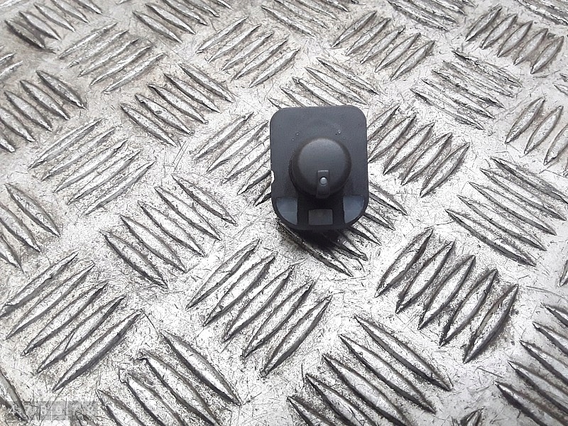 фото №1, 2008 audi a4 b7 переключатель 8e0959565