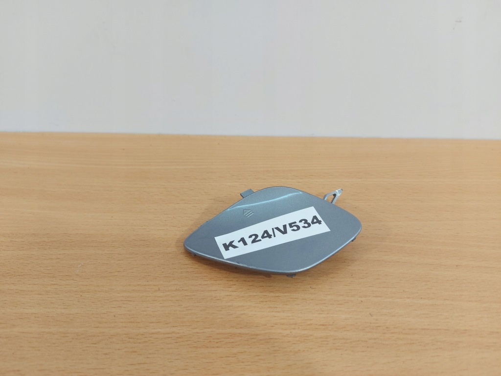 фото №1, Mercedes c-klasa w205 заглушка фаркоп бампера перед