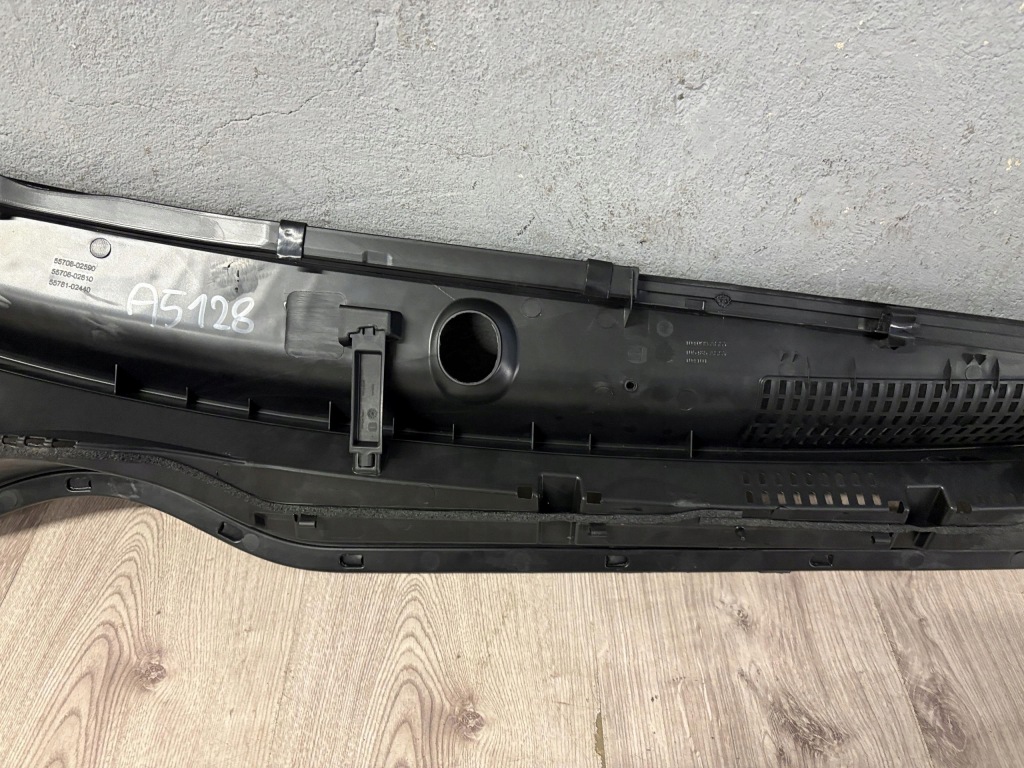 Toyota corolla e16 жабо 55708-02590 с Разборки