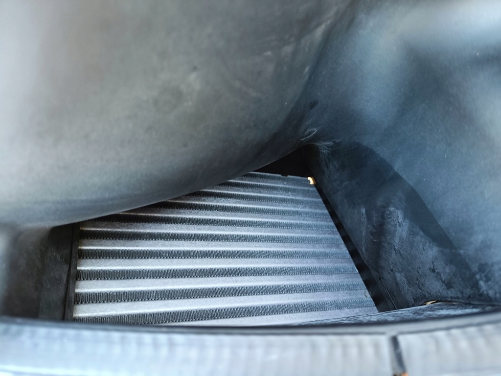 Porsche caerrera 911 991 рестайлінг  s 4s gts 3.0 інтеркулер лівий Недорого